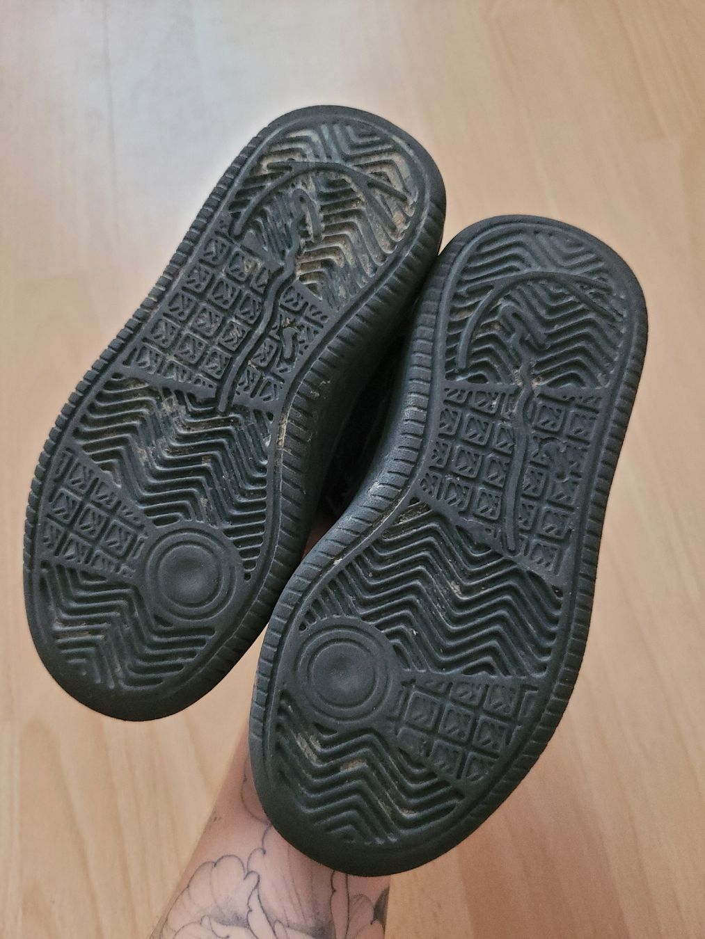 Scarpe per ragazzi: Schuhe Kani gr. 27 – Usato da Inwil venduto da Flower2325 1