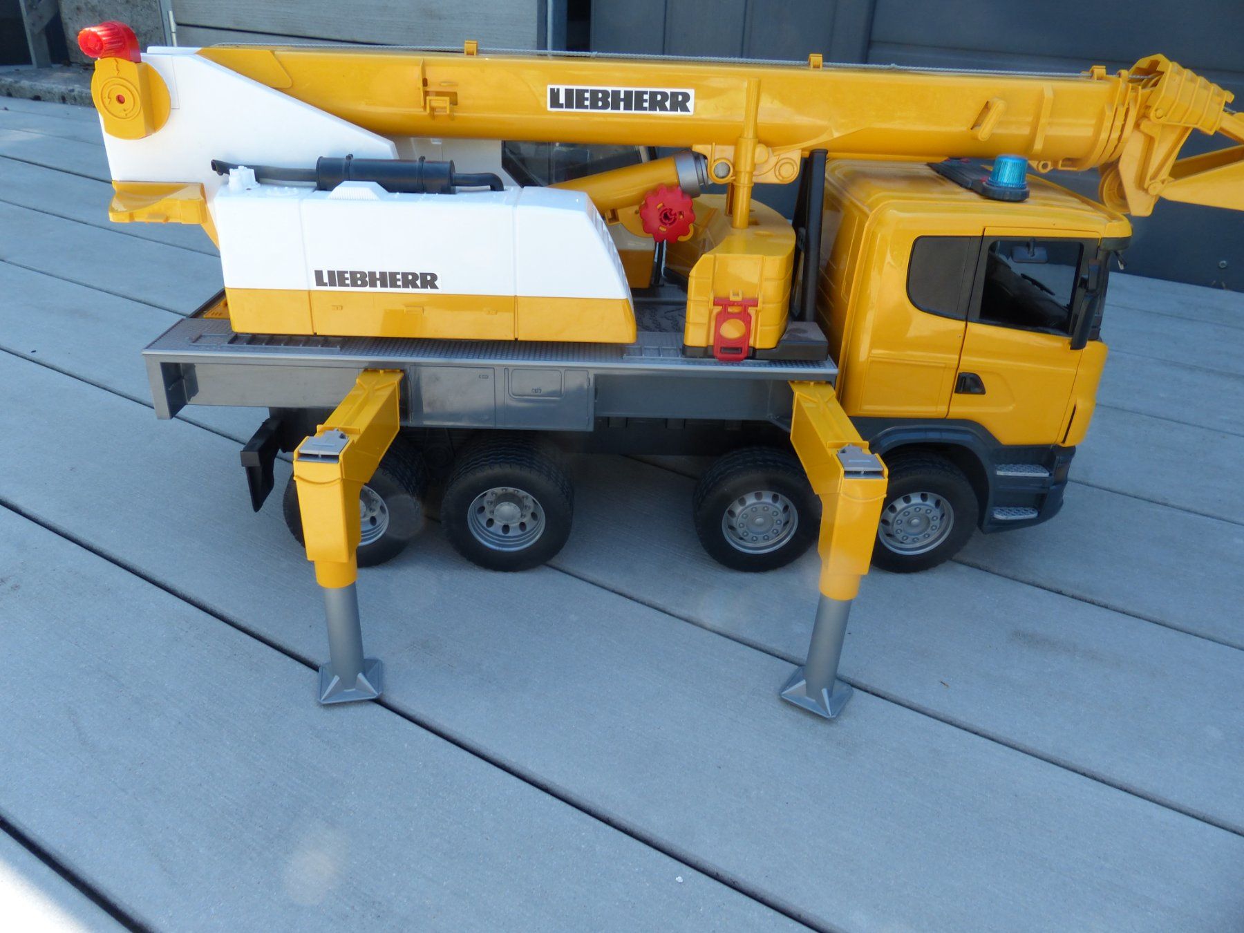 Bruder Jouets: Kranwagen Liebherr – D'occasion à Jona par Cinnestig 1