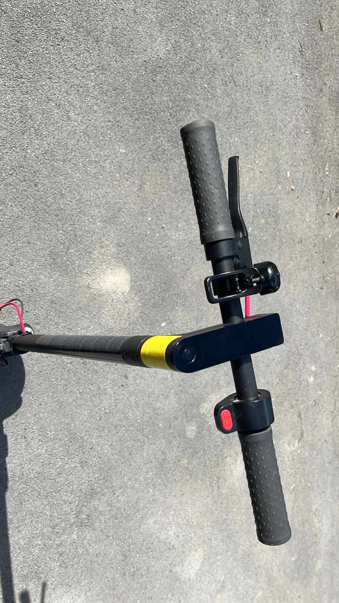 Scooter: Trottinette électrique Xiaomi – Usato da Aigle venduto da bor_zv6q 1