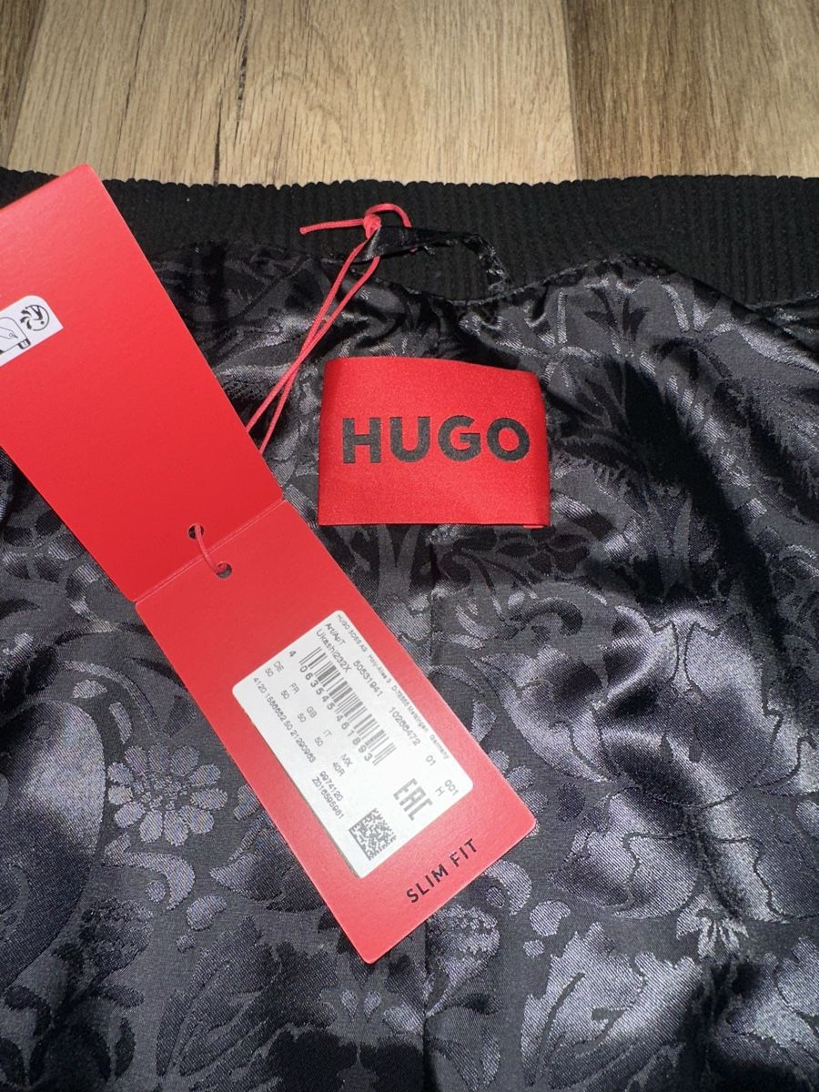 Hugo Boss Giacche: Schwarze Hugo Ukashi Bomberjacke – Nuovo e nell'imballaggio originale da Liebefeld venduto da tru_cj95 2