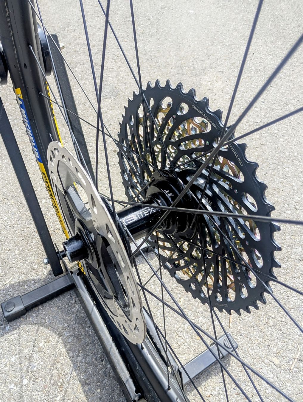 Maxxis Pneumatici & Ruote complete: Paire de roue VTT XC light 29" - Comme neuve – Usato da Grolley venduto da PENTATIX 7