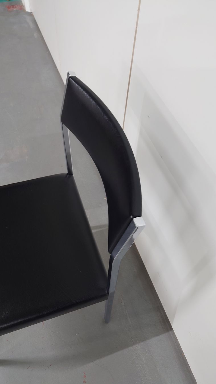 Sedie: Schicker Stuhl mit Kunstlederbezug, Metallgestell – Usato da St. Gallen venduto da Second-Life 1