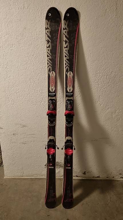 Dynastar Sci: Je vends des ski Dynastar exclusive 11 avec fixations 153cm – Usato da Monthey venduto da darkmine