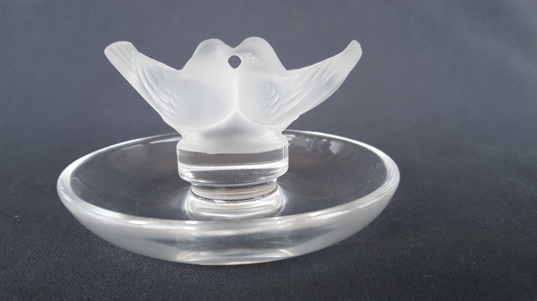 Bicchieri: Lalique - Glasschälchen mit Taubenpaar - Ringhalter – Usato da Horw venduto da Kunstreich7 1