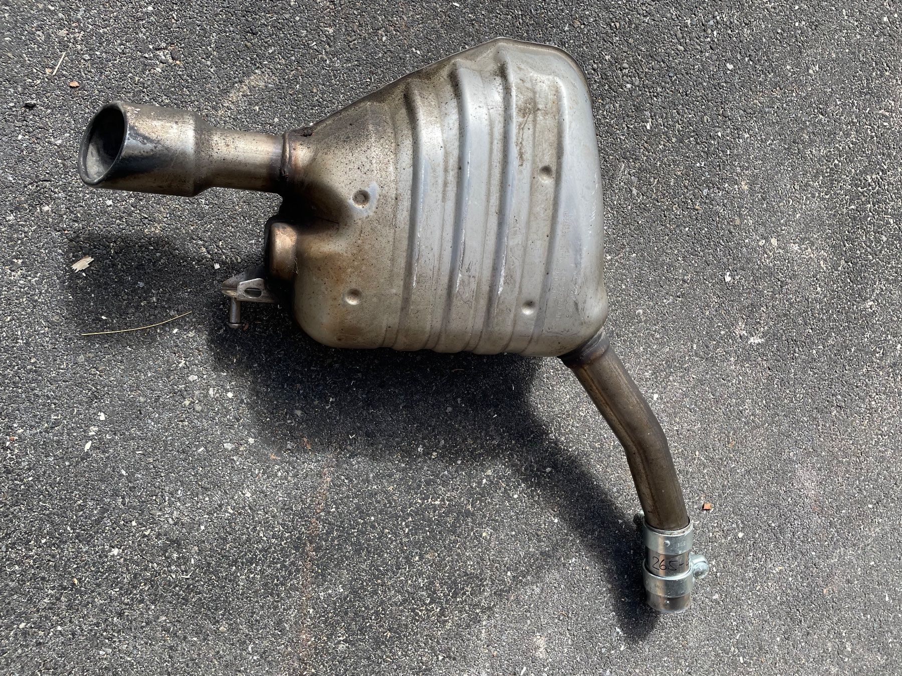 Échappements: Auspuff Audi A4 avant – D'occasion à Kandersteg par tim_9rgd 3
