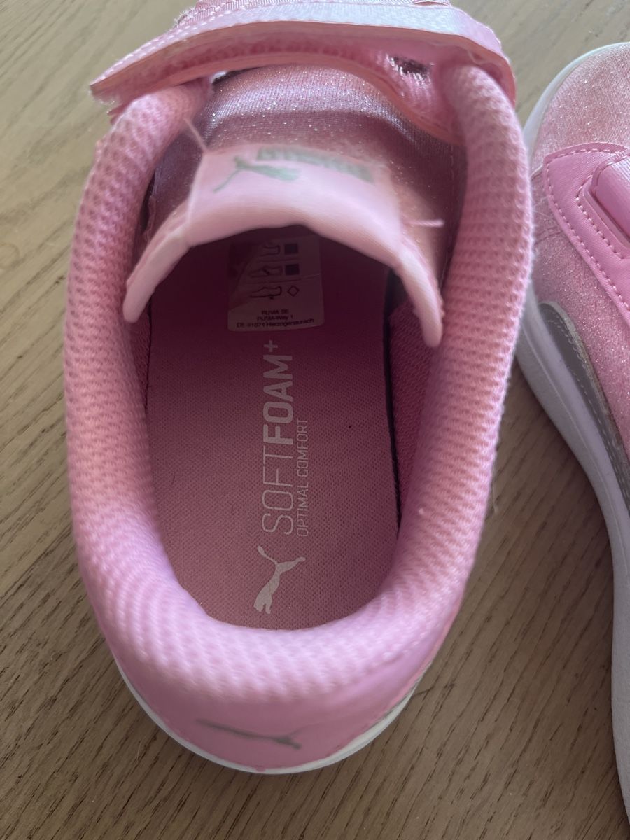 Puma Scarpe per ragazze: PUMA Sneaker Gr. 32 mit Klett – Usato da Brütten venduto da Aerox82 4