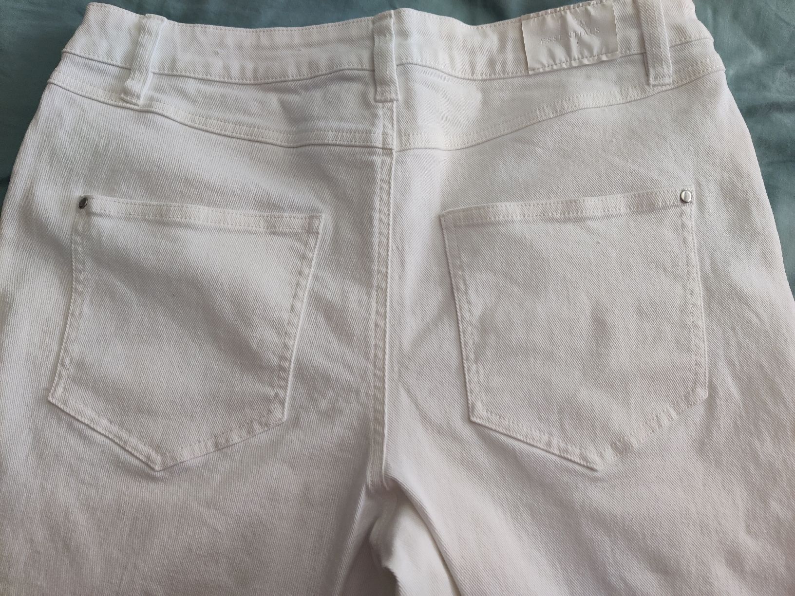Jeans: Essentials by Tchibo White Denim Wide Leg Jeans EU44 – Usato da Neirivue venduto da naz_z28w 1