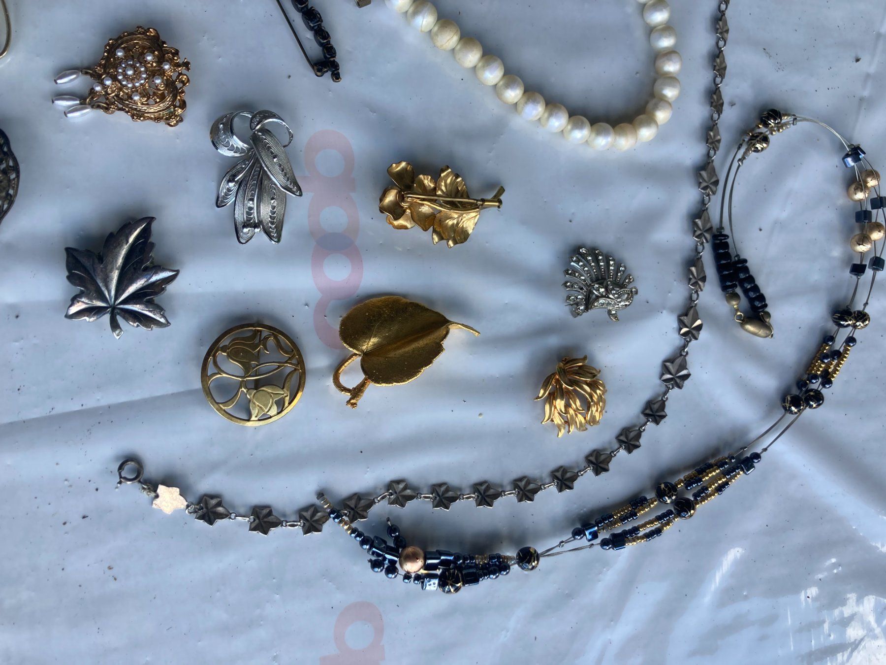 Spille & Fermagli: Broschen Ketten Schmuck – Usato da Lauperswil venduto da Nep1 3