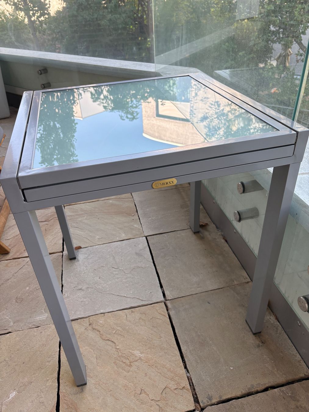Tables: Balkon/ Garten Tisch ausklappbar Glas – D'occasion à Basel par lau_xdq2 4