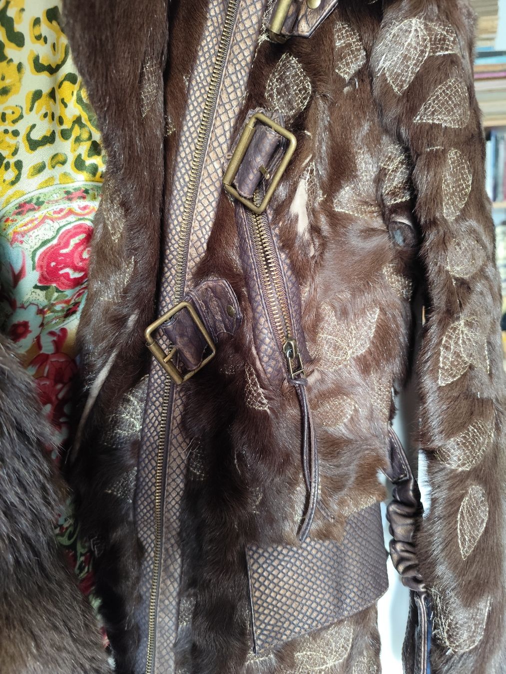 Jacken: Blouson de caractère en fourrure – Neu (gemäss Beschreibung) aus Montreux von prl_z2lr 5