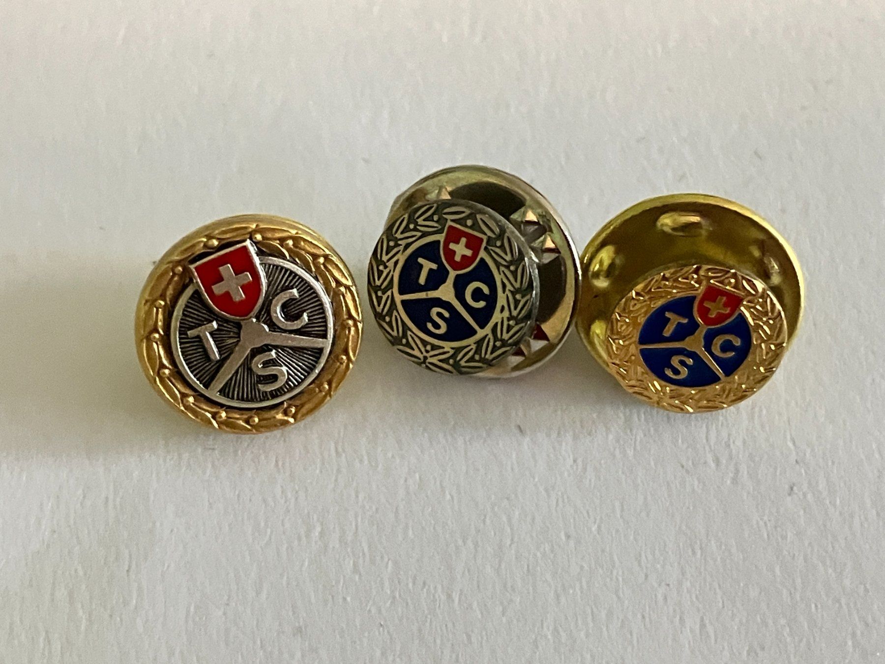 Plaquettes & Badges: 3 Pin TCS – D'occasion à Basel par djwwpp