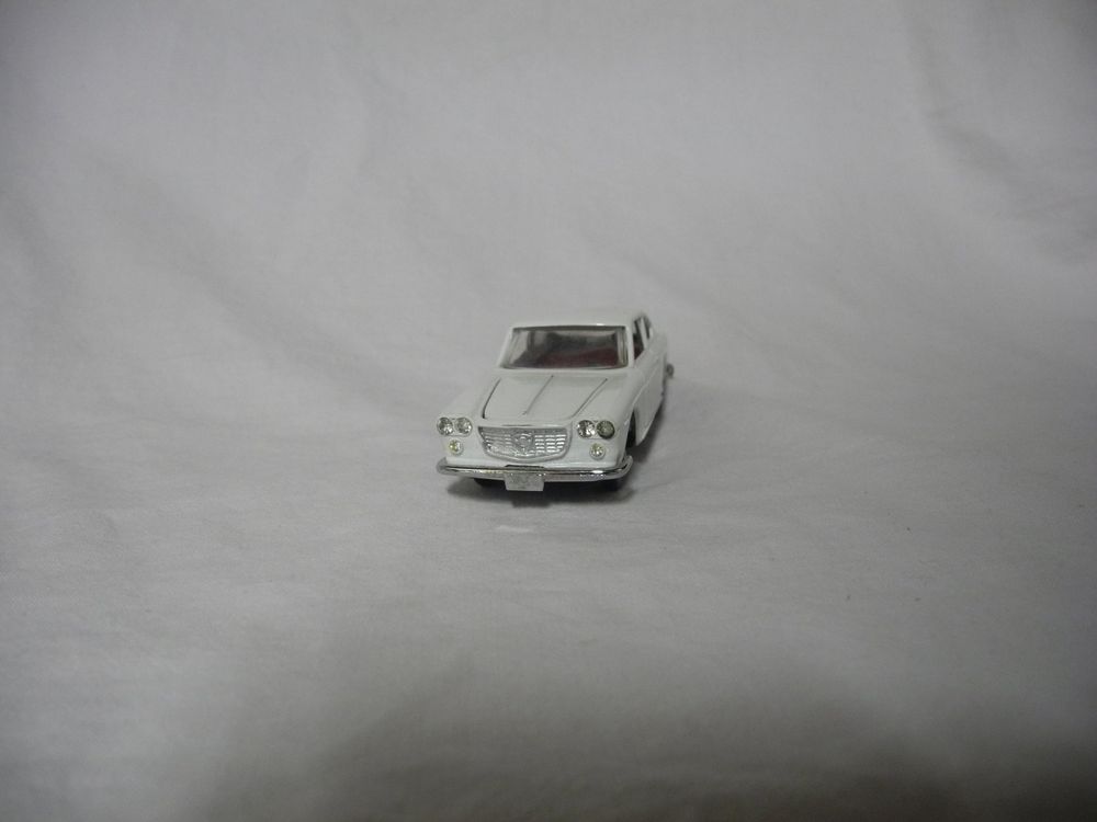 Mercury 1/43e Lancia Flavia coupé rouge n•32 sans boîte