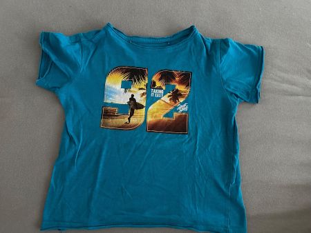 Sommer T-Shirt Campus Gr. 110/116 Türkis Surfer Motiv