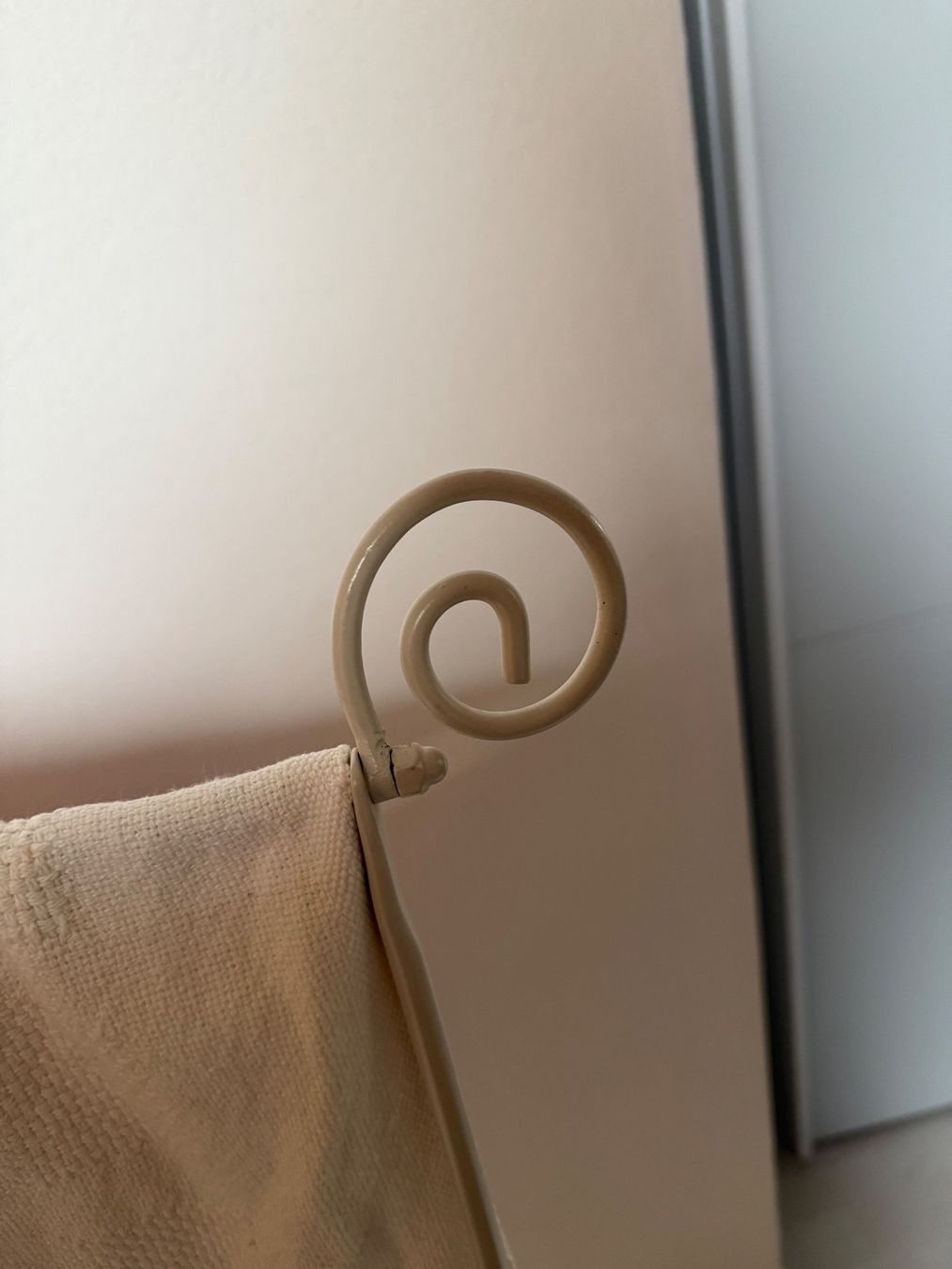Portasciugamani: Handtuchhalter antik  oder kleine Garderobe einzigartig – Usato da rombach venduto da Stockbrand 1
