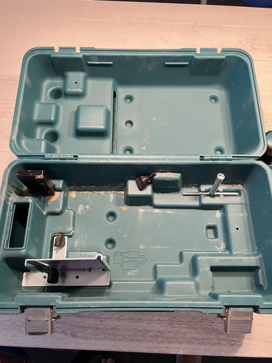 Makita Toutes les machines: Makita KP 0810C – D'occasion à Huttwil par luk_9tdh 5