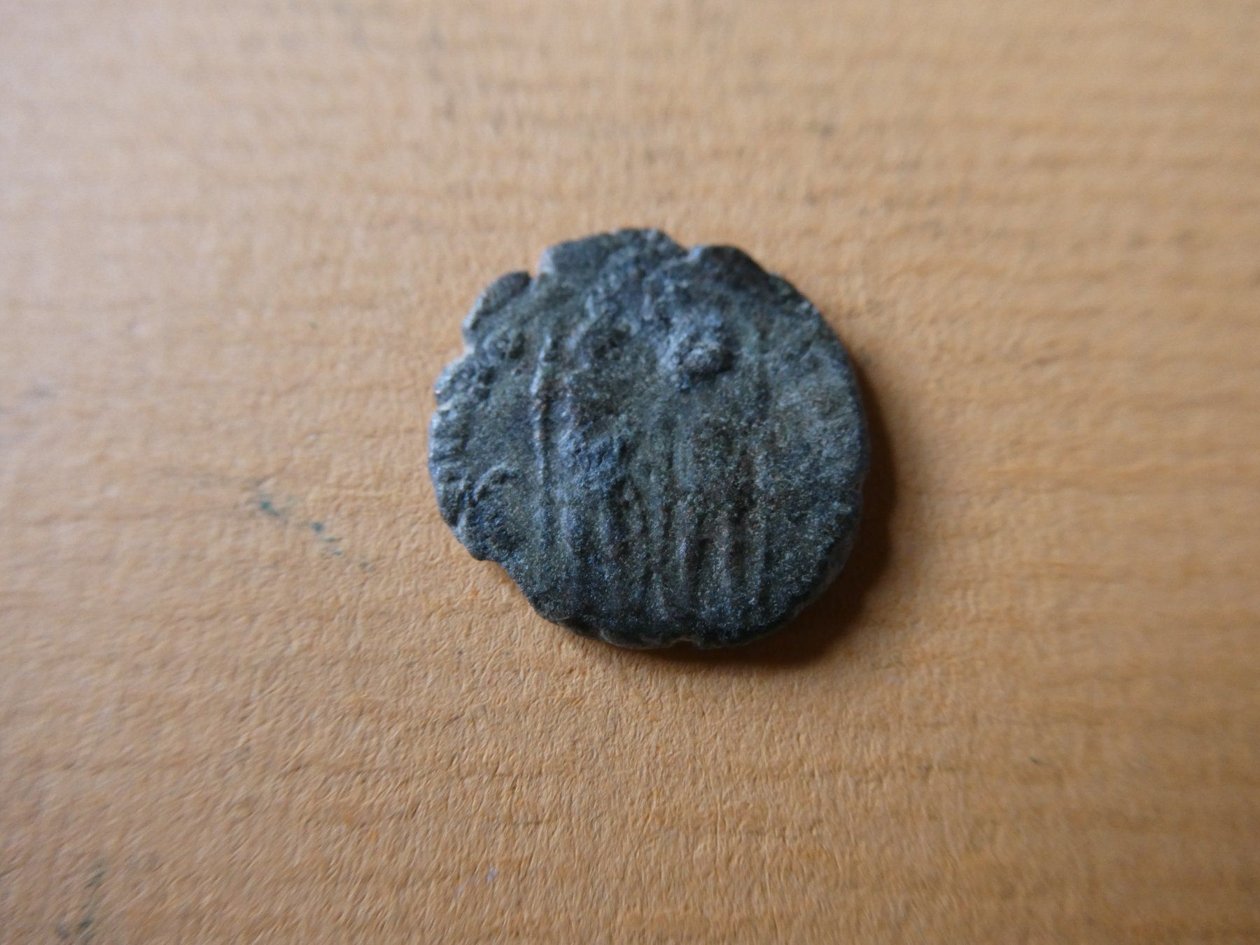 Alle Münzen: uralte Bronzemünze 14 mm     1.47 g – Gebraucht aus Hinterforst von Rohusri 2