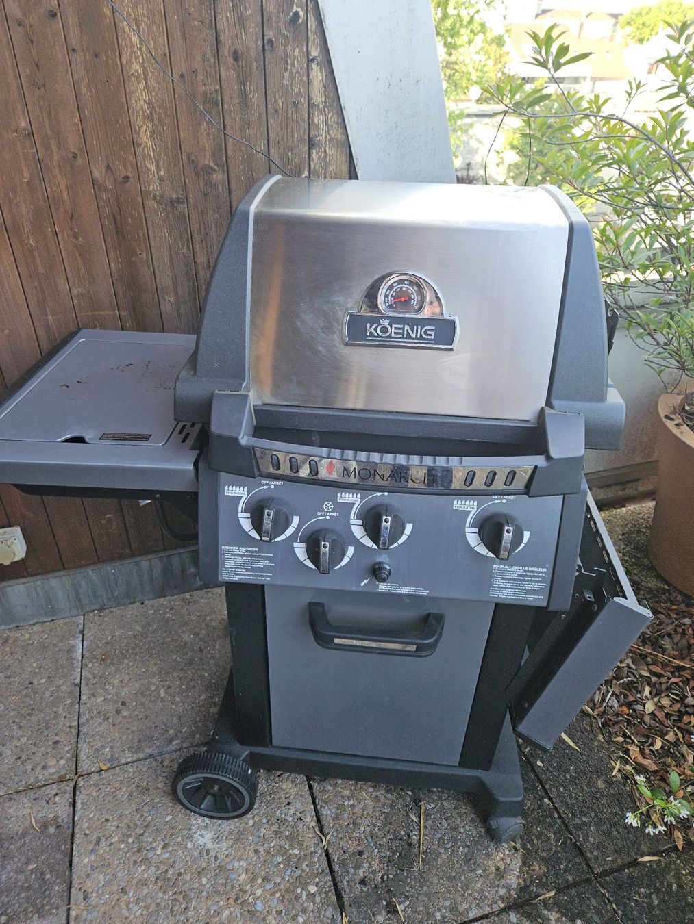 König Grils: Koenig Grill Monarch – D'occasion à Basel par Ekr