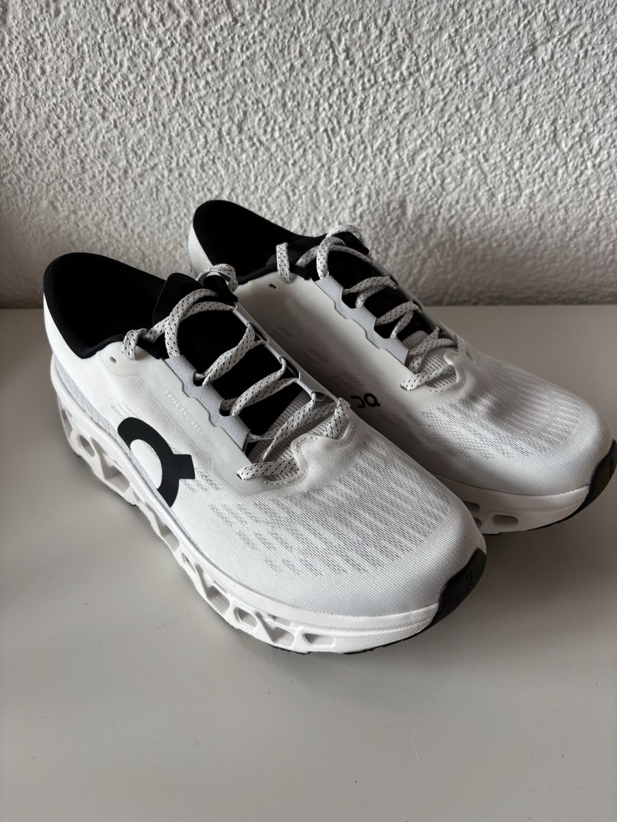 On Chaussures hommes: Neuer ON Cloudmonster Gr 44 – Neuf avec emballage d'origine à Oberentfelden par Betina.Hummeli 1