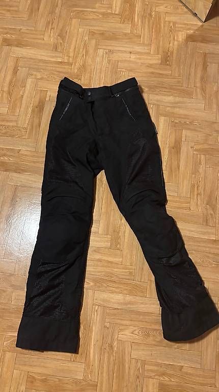 Pantaloni: Motorradhosen Damen – Usato da Rengg venduto da Coufarmer