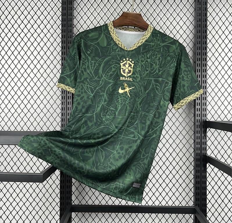 Maillots de corps & Pantalons: Brasilien Trikot  – D'occasion à Biel/Bienne par Bolagol9