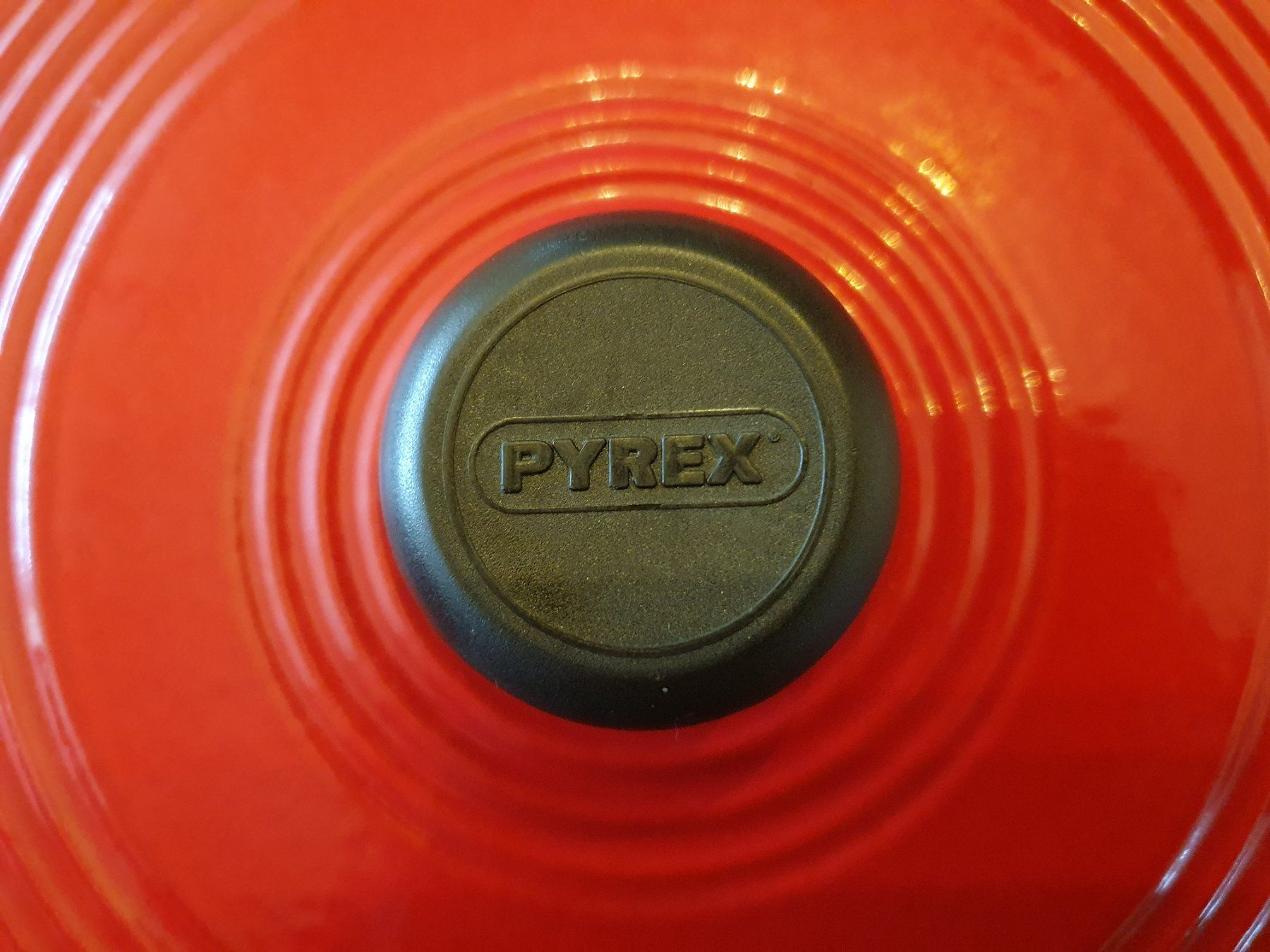Pyrex Töpfe: Pyrex Bräter Gusseisen – Gebraucht aus Wädenswil von walhai99 1