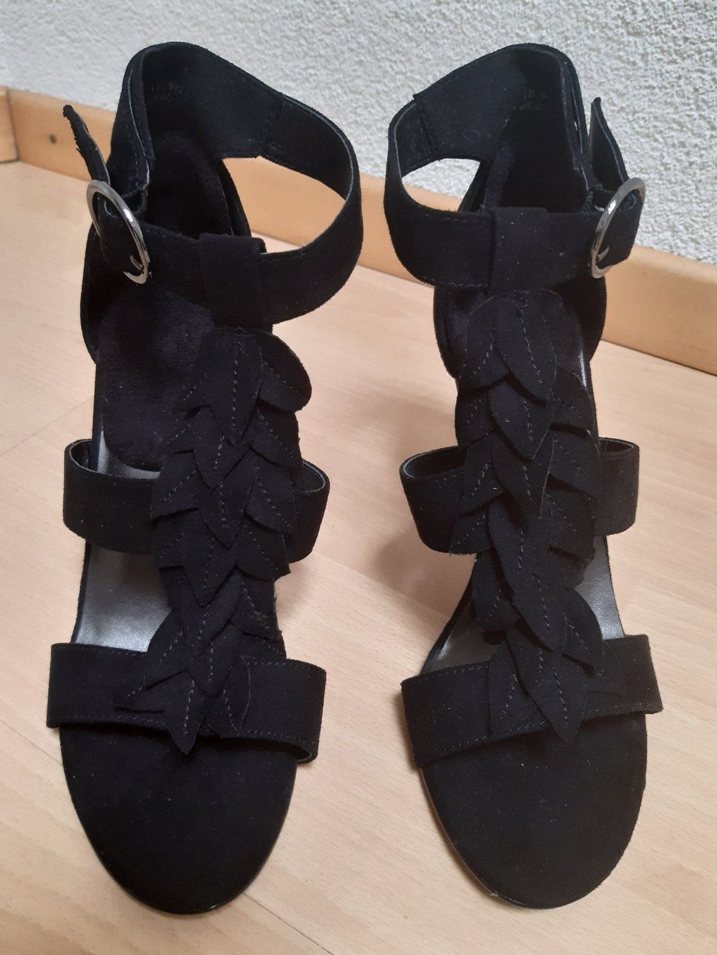 Scarpe da donna: tolle Highheels neu! – Nuovo (secondo la descrizione) da Aarau Rohr venduto da meeruisland
