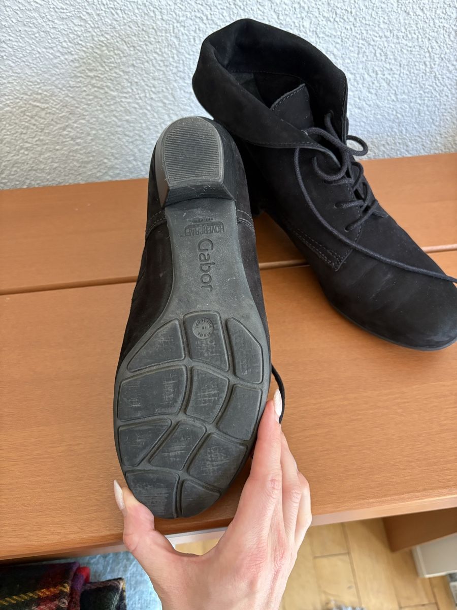Gabor Damenschuhe: Stiefel Wildleder, schwarz, Gabor – Gebraucht aus Zürich von jul_nz5z 2