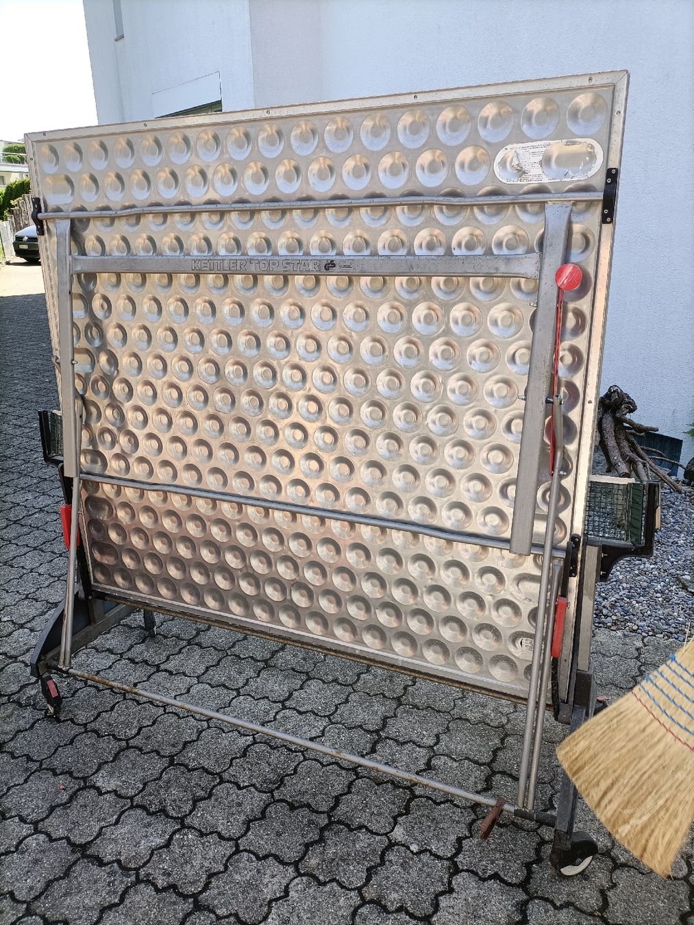 Tennis da tavolo: Gratis Tischtennis Tisch – Usato da Au ZH venduto da SilasKocher 5
