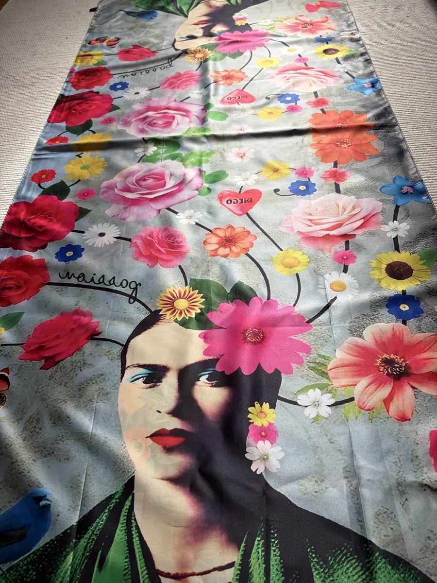 Foulard & Sciarpe: Frida Kahlo Seidentuch 100% Seide  – Usato da Gossau venduto da Magic999 3