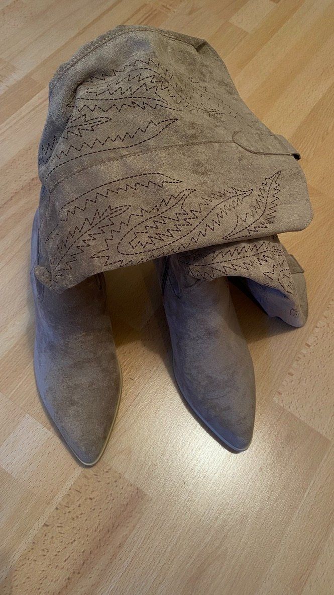 Scarpe da donna: Damen Cowboy Boots, neu Grösse 39 – Usato da Wettswil venduto da Susannecarla 2