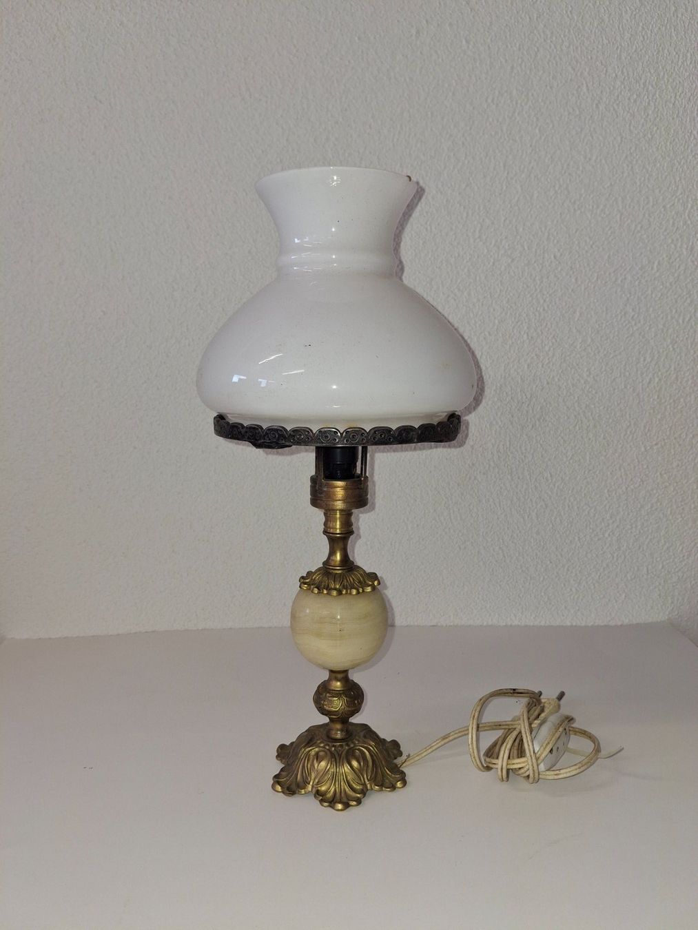 Lampade: Antike Vintage Tischlampe – Usato da Reichenburg venduto da AK307 1
