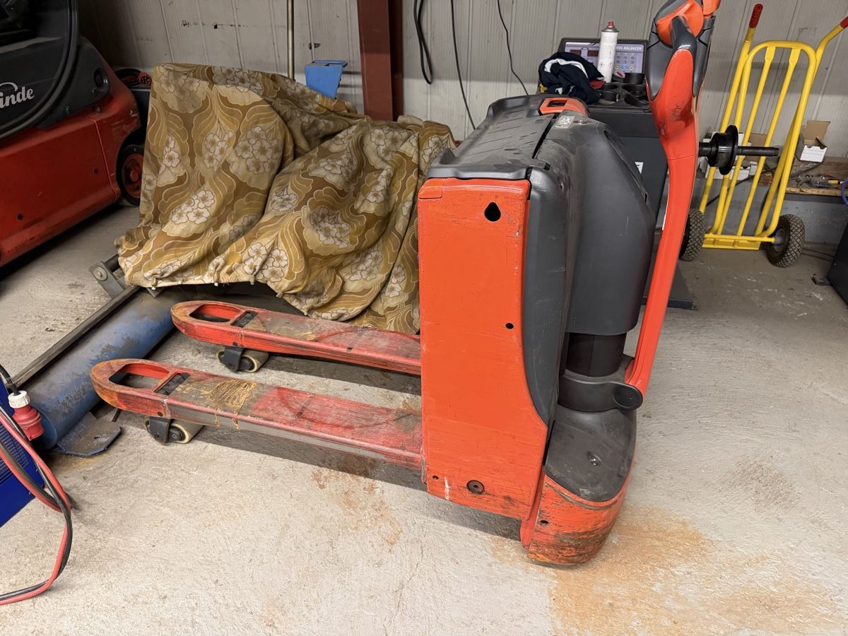 Linde Carrelli elevatori e a forche: Linde T18 Ameise – Difettoso da Buchs SG venduto da cayenneturbo96