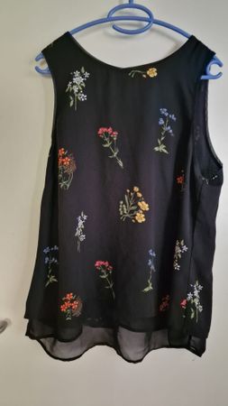 H&M Shirt, Grösse 46, Schwarz mit Blumenmuster, 