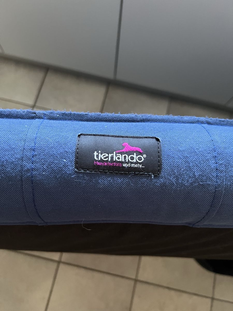 Liege- & Schlafplätze: Hundebett orthopädisch Goofy – Gebraucht aus Betschwanden von Dognose 3