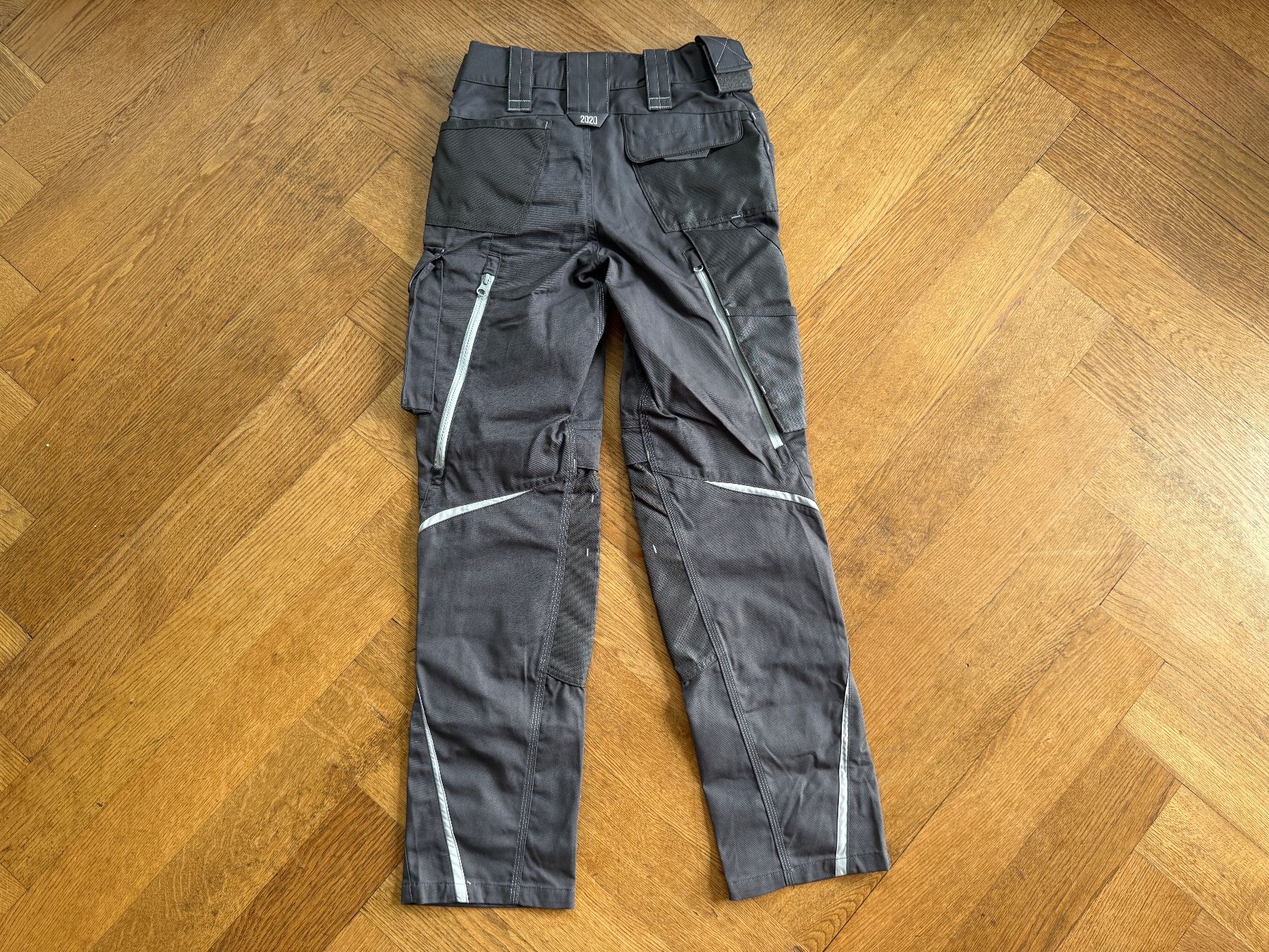Engelbert Strauss Pantaloni: Neu Engelbert Strauss Grösse 32 Hose motion Damen – Nuovo (secondo la descrizione) da Ennetbaden venduto da mapa05 2