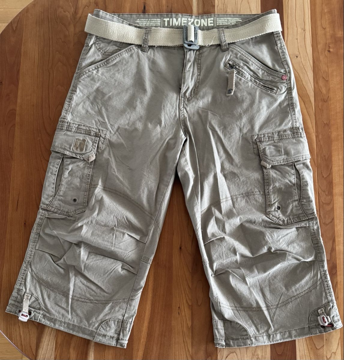 Pantaloni: Timezone Loose Miles 3/4 Shorts NEU – Nuovo (secondo la descrizione) da Belp venduto da Cornerman11