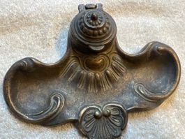 Antike Schreibgarniture aus Messing (F)
