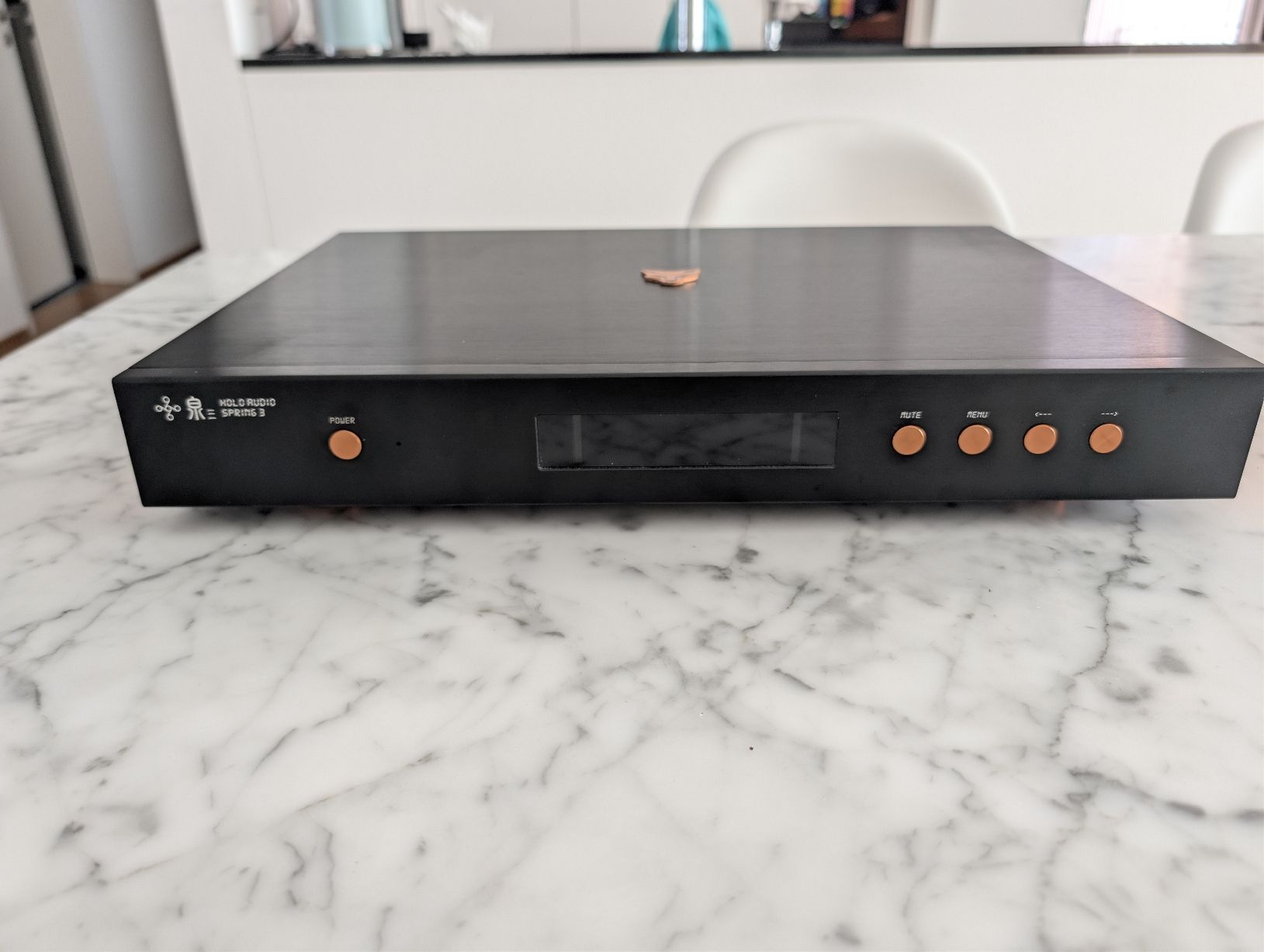 Convertitori: Holo Audio Spring 3 DAC (KTE-Version mit Vorverstärkermodul) – Usato da Basel venduto da Vellskudd 1