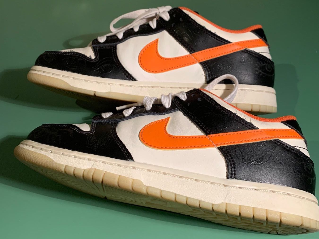 Nike Scarpe per ragazzi: NIKE Dunk Low PRM Halloween, Gr. 35 – Usato da Wiesendangen venduto da Babalegi 2