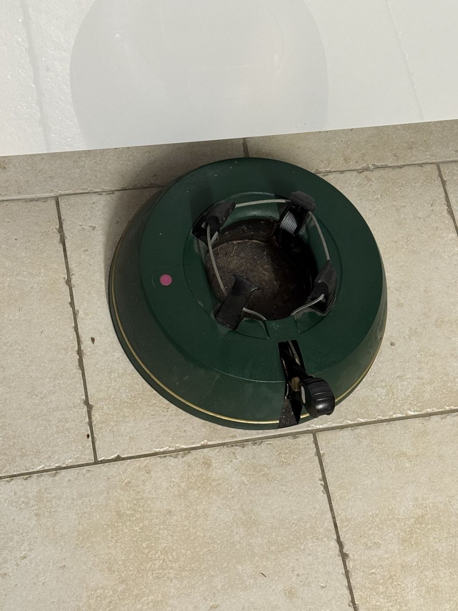 Basi per albero di Natale: Support de sapin de Noël robuste et pratique, vert foncé – Usato da Blonay venduto da Simba1094 1
