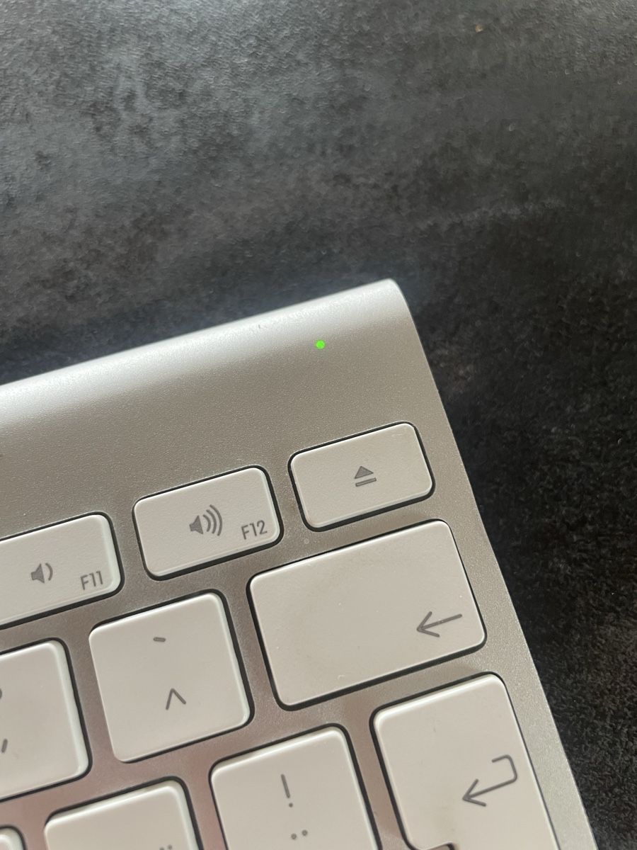 Apple Tastaturen: Clavier Apple A1314 Wireless – Gebraucht aus Vallamand von Bricbracbroc82 1