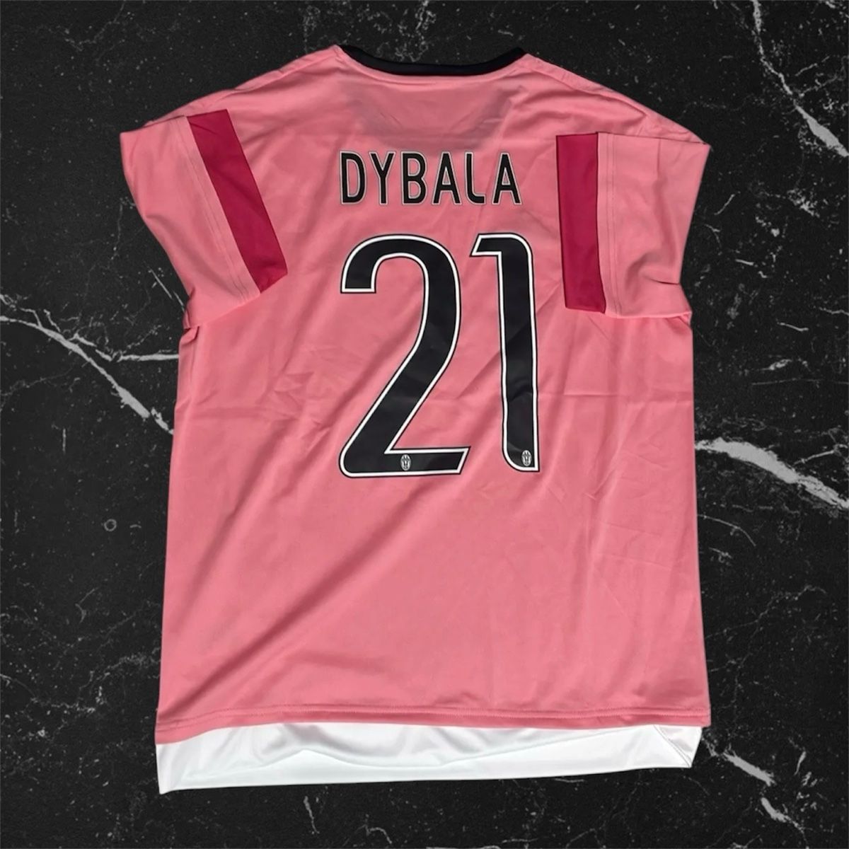 Juventus Maillots de corps & Pantalons: Juventus Dybala Trikot Grösse L – Neuf (Voir description) à Frenkendorf par a_1999 1