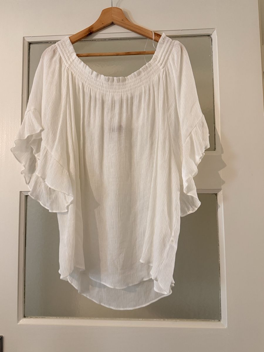H&M Blusen: Sommer Bluse Off-Shoulder H&M - Top Zustand – Neu (gemäss Beschreibung) aus Basel von zukk_ 1