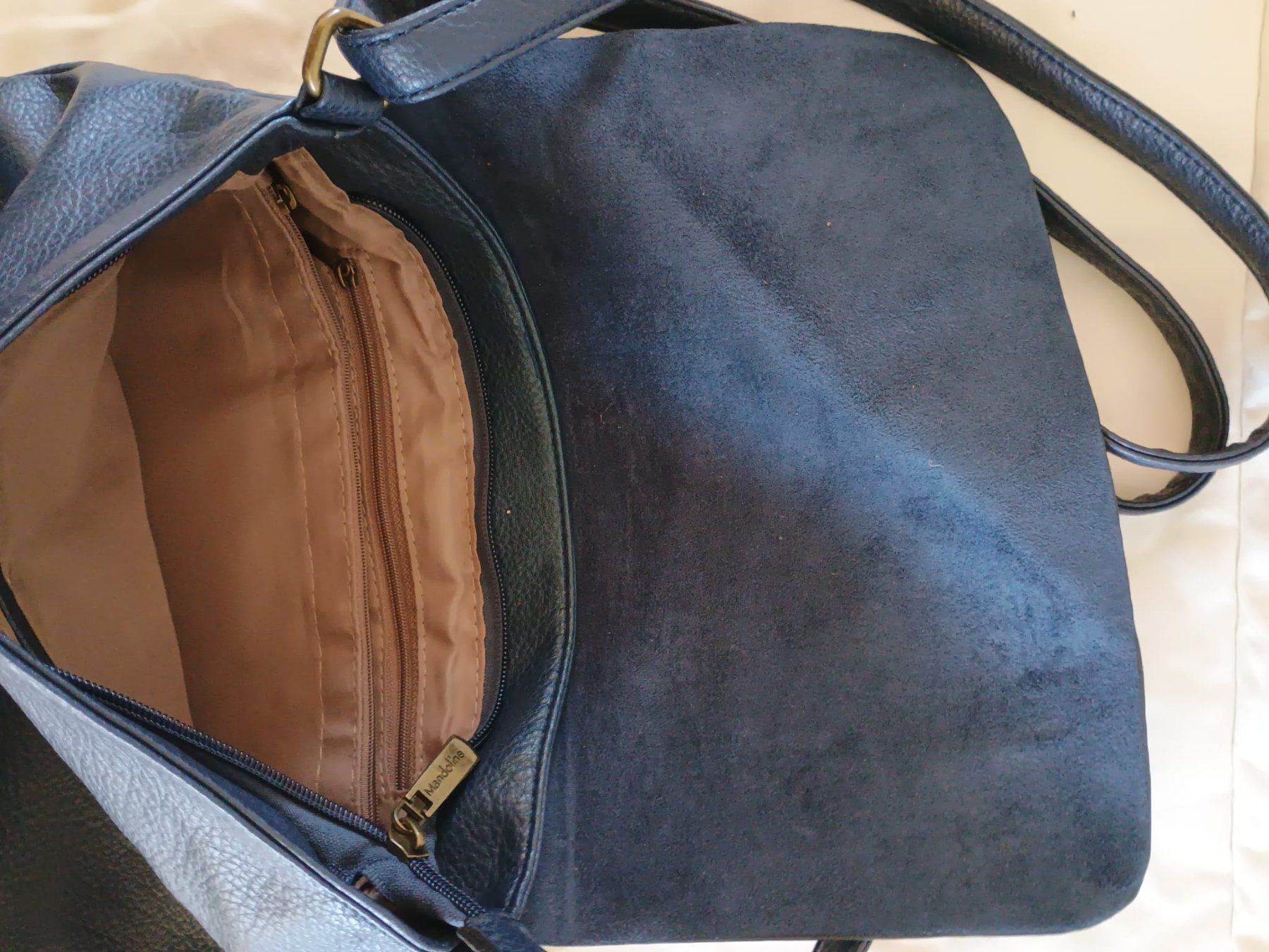 Taschen für Damen: Handtasche blau, Leder Optik – Gebraucht aus Zürich von Averandomage 1
