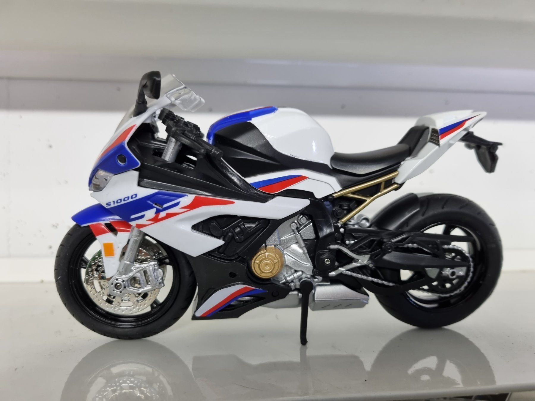 Kit di modellismo & Modellini statici: BMW s1000rr – Nuovo (secondo la descrizione) da Arni BE venduto da bomba15