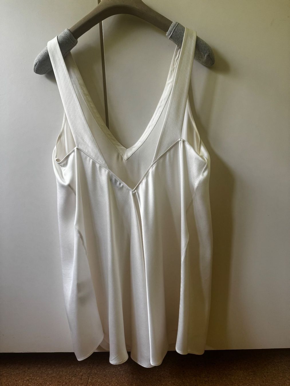 Brunello Cucinelli Top: Brunello Cucinelli Seidentop – Usato da Baar venduto da Arina2 6