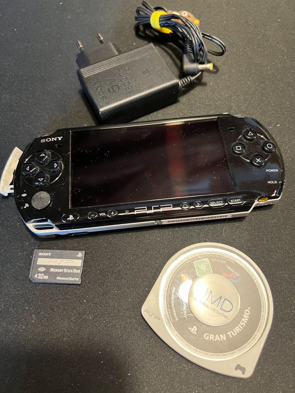 Sony Console: Sony PSP mit vier Spielen – Usato da Uster venduto da Stoessda 1