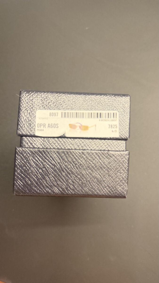 Prada Brillen & Gläser: Sonnenbrille Prada  – Neu (gemäss Beschreibung) aus Zürich von pirua 3