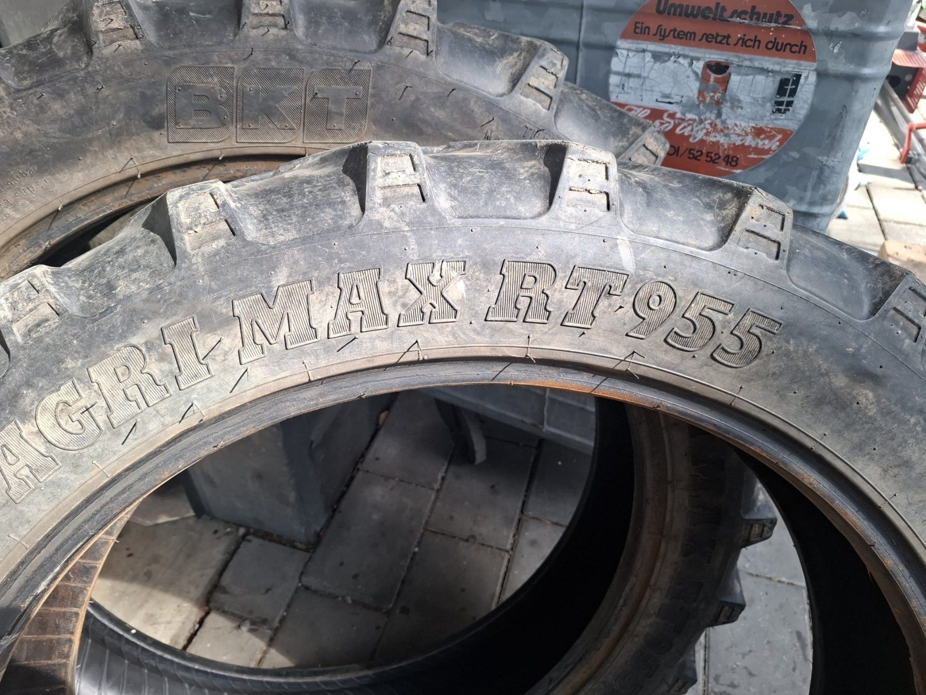 Pneumatici & Ruote complete: Pneu 230/95 R 32 BKT – Usato da Menznau venduto da ernilmag
