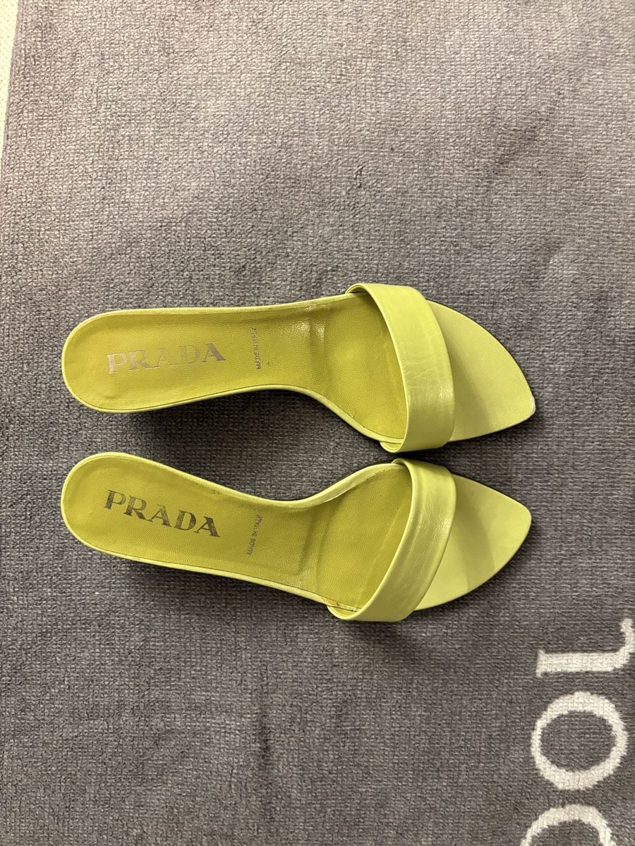 Prada Scarpe da donna: PRADA Schuhe – Usato da Hergiswil NW venduto da Kylee 1
